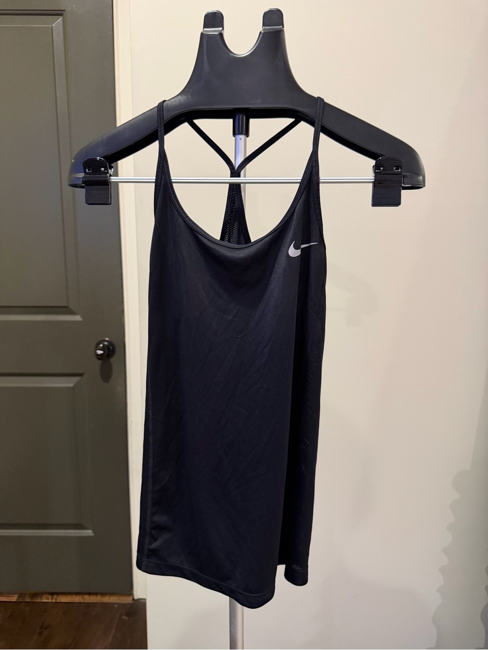 Nike Women’s Black Dri-FIT Strappy Racerback Workout Tank Top S